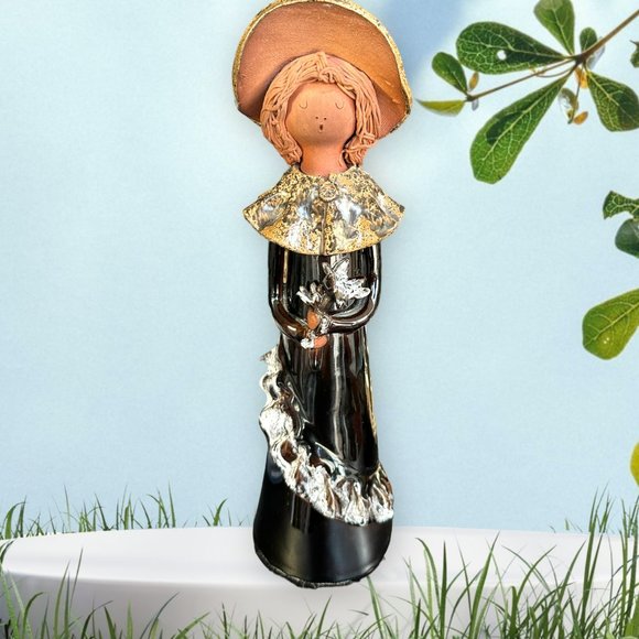 SET OF 2 VINTAGE EARTHENWARE FIGURINES - ABSOLUTELY LOVELY! - Picture 2 of 16